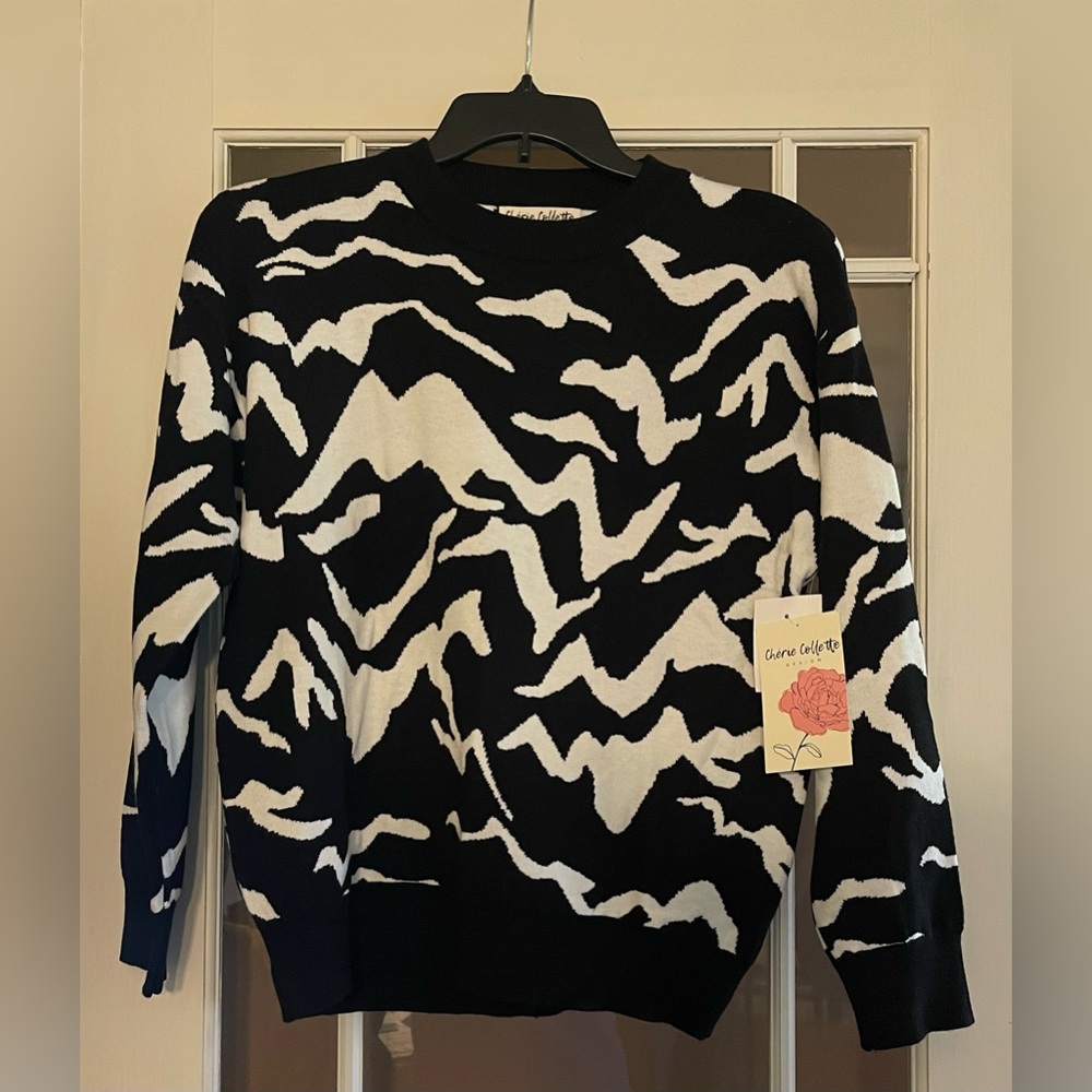 Chérie Collette Black & White Pattern Sweater